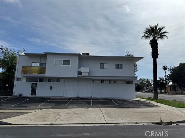 Detail Gallery Image 4 of 11 For 1185 W Grand, Corona,  CA 92882 - – Beds | – Baths