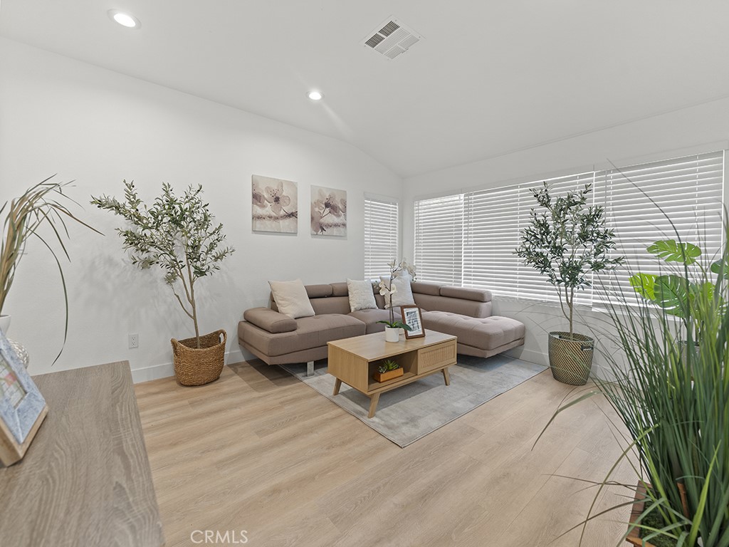 11081 Iris Drive
