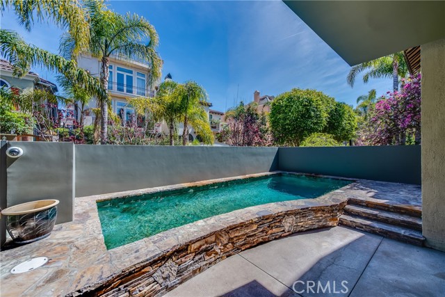 143 Union Jack Mall, Marina del Rey CA: https://media.crmls.org/medias/c707161e-eee3-438a-bc39-934ad197b8ea.jpg
