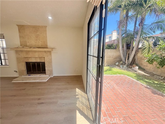 2714 Carnegie Lane, Redondo Beach CA: https://media.crmls.org/medias/c7078d16-74ac-4bd8-87cb-5bd67d5c03f4.jpg