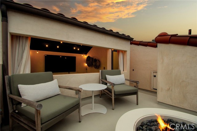 613 Larkspur Avenue, Corona del Mar CA: https://media.crmls.org/medias/c707e74a-ae96-4a4c-9784-33b6654aa9c1.jpg