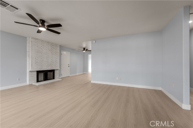 Detail Gallery Image 4 of 31 For 638 N Girard, Hemet,  CA 92544 - 2 Beds | 2 Baths