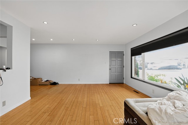 Detail Gallery Image 9 of 30 For 21 Alamitos, Long Beach,  CA 90802 - 2 Beds | 2 Baths