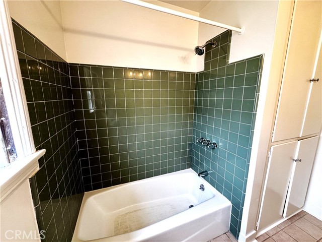 1009 9th Street, Santa Monica CA: https://media.crmls.org/medias/c708b84d-aabc-416a-8291-37added55ea3.jpg
