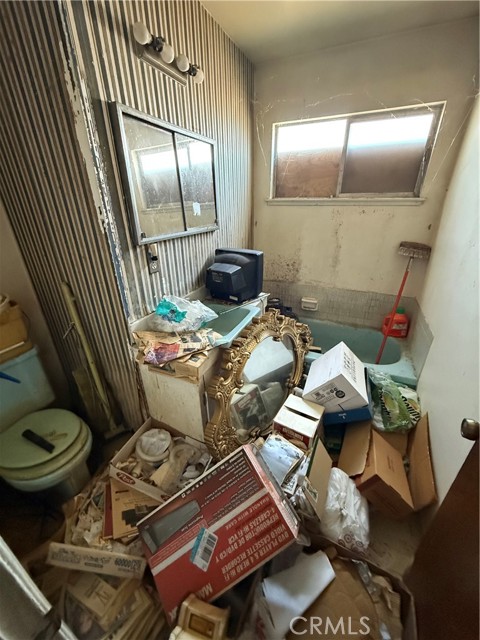 Detail Gallery Image 7 of 10 For 802 Bejay, San Pedro,  CA 90731 - 4 Beds | 2 Baths