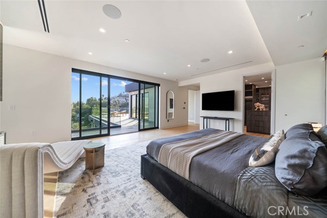 1947 Glencoe Way, Los Angeles CA: https://media.crmls.org/medias/c7096a87-bda8-4aa1-8b9c-20fbd8c9f76c.jpg