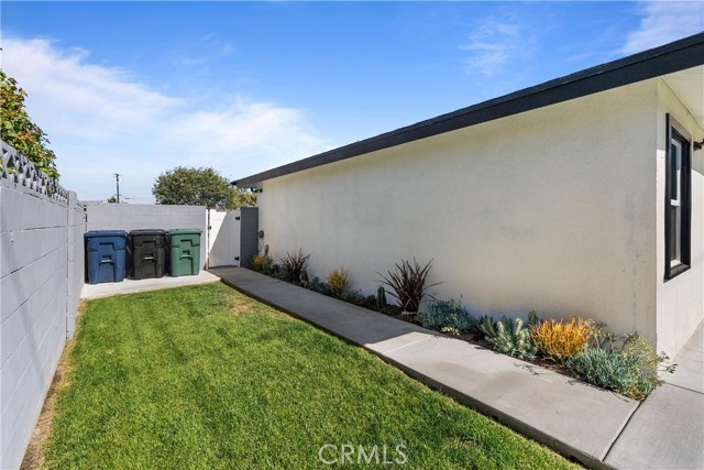 Detail Gallery Image 28 of 31 For 8102 Kiner Dr, Huntington Beach,  CA 92646 - 3 Beds | 2 Baths