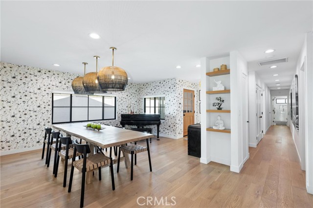 Detail Gallery Image 3 of 59 For 1707 10th St, Manhattan Beach,  CA 90266 - 4 Beds | 2/2 Baths