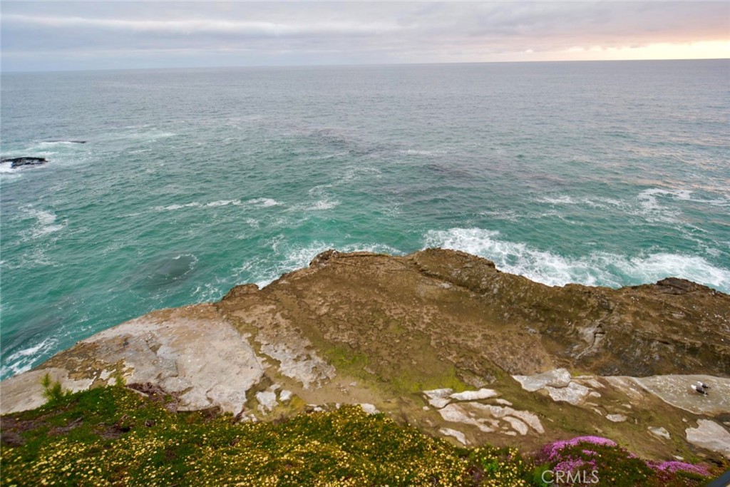 https://media.crmls.org/medias/c709a558-8348-445d-bf16-395b0d6913f1.jpg?preset=X-Large