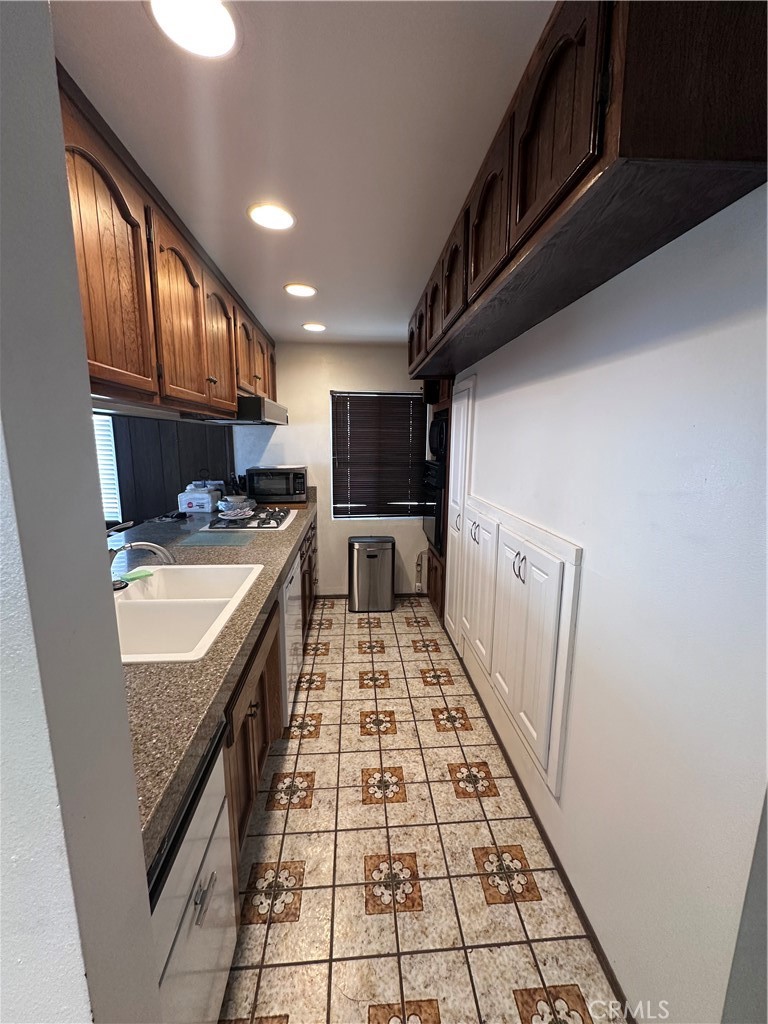 C70a570a 7bfe 4034 Beaa Aaa67d583fcb