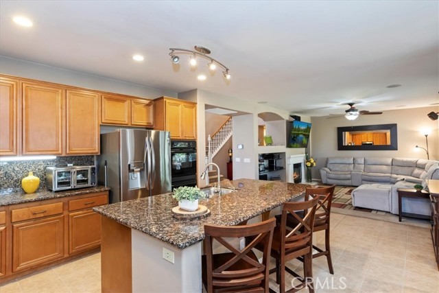 Detail Gallery Image 4 of 35 For 7213 Cottage Grove Dr, Corona,  CA 92880 - 5 Beds | 3 Baths