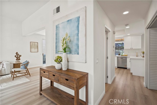 Detail Gallery Image 8 of 54 For 256 N Hickory Branch Ln, Orange,  CA 92869 - 4 Beds | 2/1 Baths