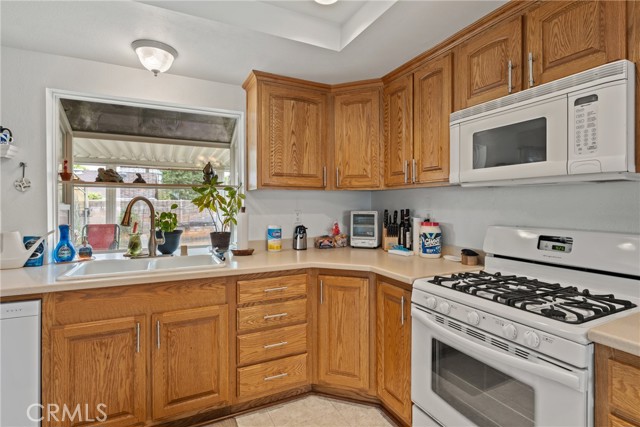 757 Yuma Court, San Dimas CA: https://media.crmls.org/medias/c70bca99-58f7-4a35-8e1d-3f9f6e45d3c3.jpg