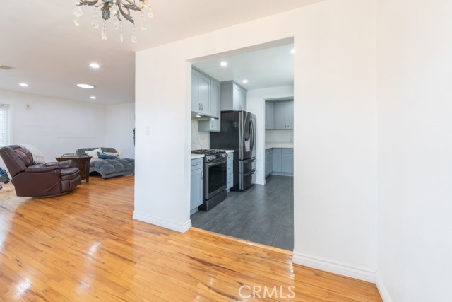 Detail Gallery Image 13 of 41 For 1656 E 63rd, Long Beach,  CA 90805 - 3 Beds | 2 Baths