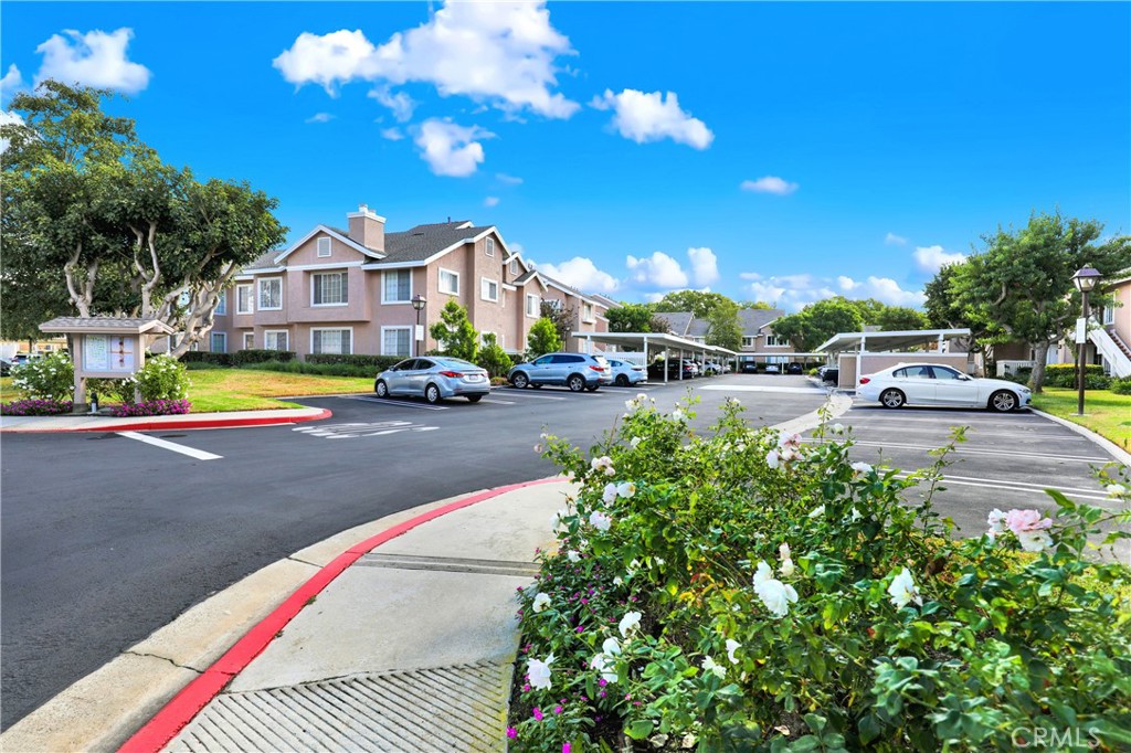 MLS #OC25245389 image #29