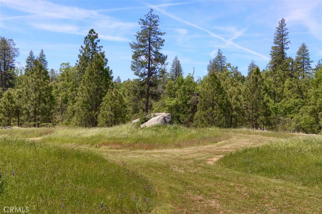https://media.crmls.org/medias/c70c6d1c-2e8c-465c-82dc-79e031555241.jpg?preset=X-Large