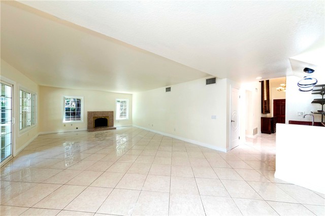 3025 E Hillside Drive, West Covina CA: https://media.crmls.org/medias/c70c91d7-07fa-4c8f-91e5-d94d0c17d2c8.jpg