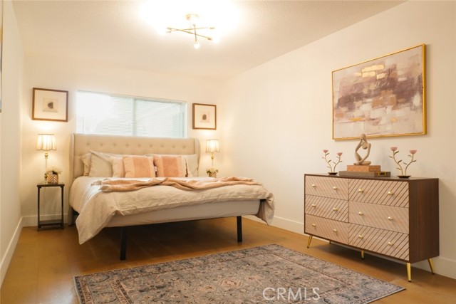 23242 Burbank Boulevard, Woodland Hills CA: https://media.crmls.org/medias/c70ccbf1-516f-4b06-af2c-60cbeeafcdcc.jpg