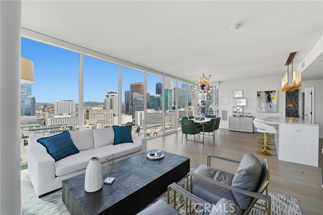 Detail Gallery Image 15 of 52 For 1050 S Grand #1801,  Los Angeles,  CA 90015 - 2 Beds | 2 Baths