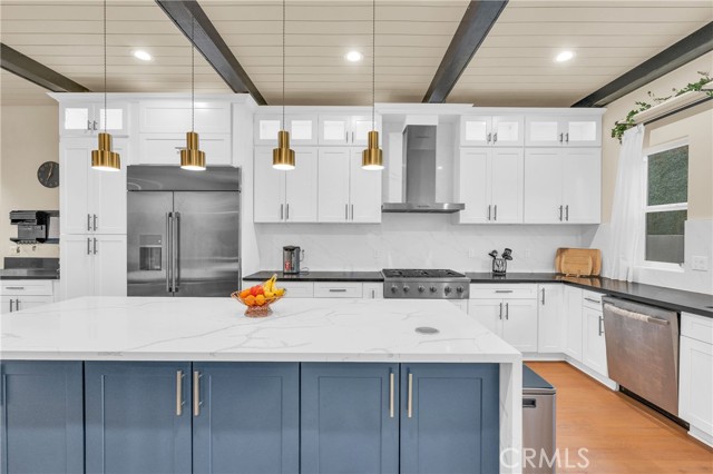 Detail Gallery Image 18 of 61 For 451 Avenida Esplendor, Walnut,  CA 91789 - 6 Beds | 6/1 Baths