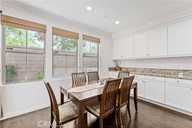 52 Norwich, Irvine CA: https://media.crmls.org/medias/c70dec97-b7e9-4c0c-9641-20026bc8ab53.jpg