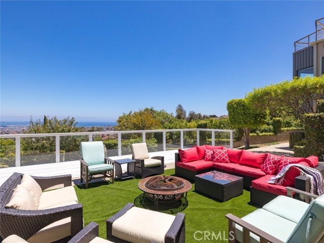 2135 Chandeleur Drive, Rancho Palos Verdes, California 90275, 5 Bedrooms Bedrooms, ,4 BathroomsBathrooms,Residential,Sold,Chandeleur,PV21147039