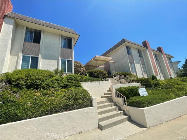 Detail Gallery Image 1 of 24 For 740 Amigos Way #6,  Newport Beach,  CA 92660 - 2 Beds | 2 Baths