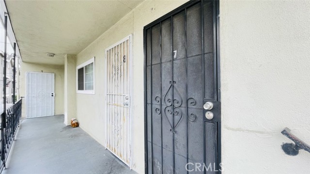 1083 Gaviota Avenue, Long Beach CA: https://media.crmls.org/medias/c70ff3f0-e0a5-4071-bffd-c610599dd1f7.jpg