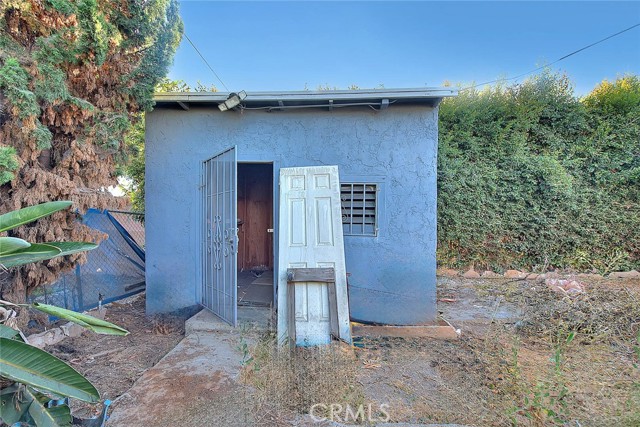1516 121st Street, Los Angeles CA: https://media.crmls.org/medias/c710204c-abf9-4a5d-8a55-3cbdf8e26b62.jpg