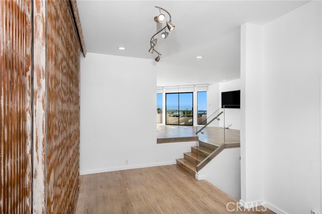 Detail Gallery Image 27 of 59 For 469 26th Street, Manhattan Beach,  CA 90266 - 4 Beds | 2/1 Baths