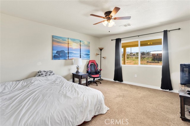 Detail Gallery Image 15 of 52 For 23661 Laurel, Apple Valley,  CA 92308 - 4 Beds | 3 Baths