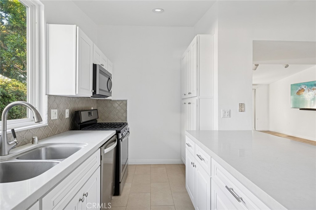 MLS #NP25272652 image #9