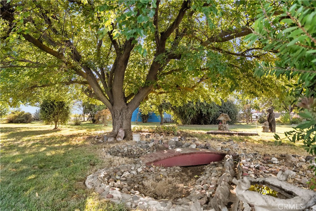 https://media.crmls.org/medias/c712af82-1d50-4b5f-b61d-081b856d074f.jpg?preset=X-Large
