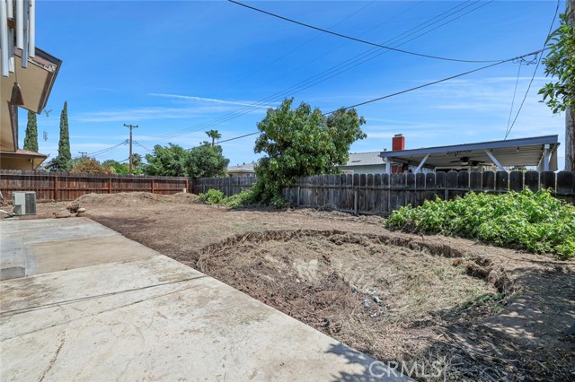 Detail Gallery Image 11 of 12 For 1721 Oxford Ave, Clovis,  CA 93612 - 3 Beds | 2 Baths