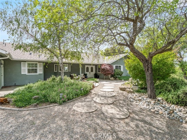 41797 River Knolls Way, Coarsegold CA: https://media.crmls.org/medias/c713c0be-8962-4a6d-9fc4-5579127bf428.jpg