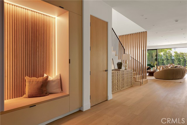 4455 Katherine Avenue, Sherman Oaks CA: https://media.crmls.org/medias/c71450bc-ccc0-4d83-bbfc-07747b2005f1.jpg