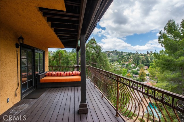 Detail Gallery Image 37 of 41 For 4389 San Blas Ave, Woodland Hills,  CA 91364 - 4 Beds | 2/1 Baths