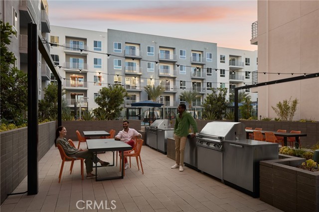 Detail Gallery Image 9 of 59 For 21010 Erwin St #855,  Woodland Hills,  CA 91367 - 1 Beds | 1 Baths