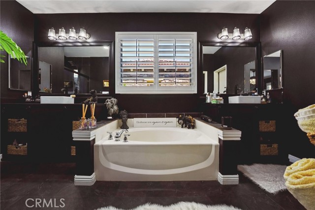 Detail Gallery Image 17 of 28 For 30505 Canyon Hills Rd #2001,  Lake Elsinore,  CA 92532 - 3 Beds | 2/1 Baths