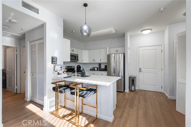 Detail Gallery Image 8 of 21 For 100 S Alameda St #210,  Los Angeles,  CA 90012 - 1 Beds | 1 Baths