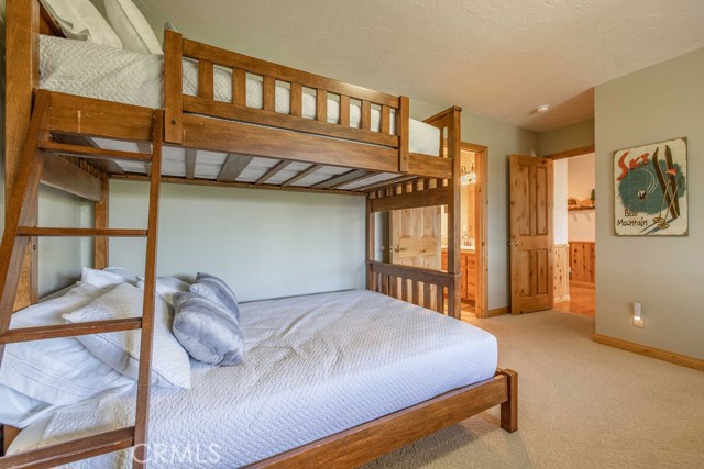 Detail Gallery Image 33 of 50 For 305 Starlight Cir, Big Bear Lake,  CA 92315 - 3 Beds | 2/1 Baths