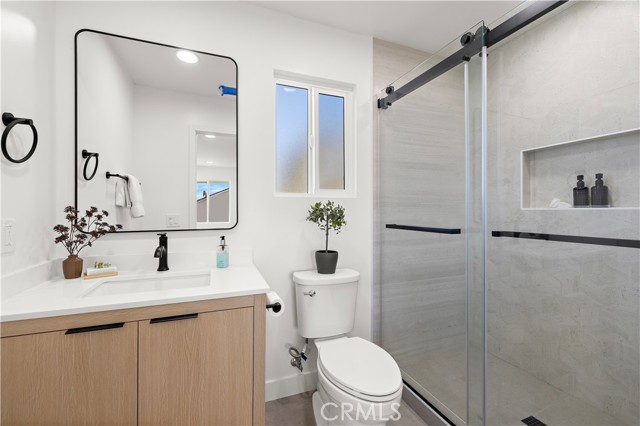 Detail Gallery Image 44 of 57 For 21361 Lemontree Ln, Huntington Beach,  CA 92646 - 5 Beds | 4 Baths