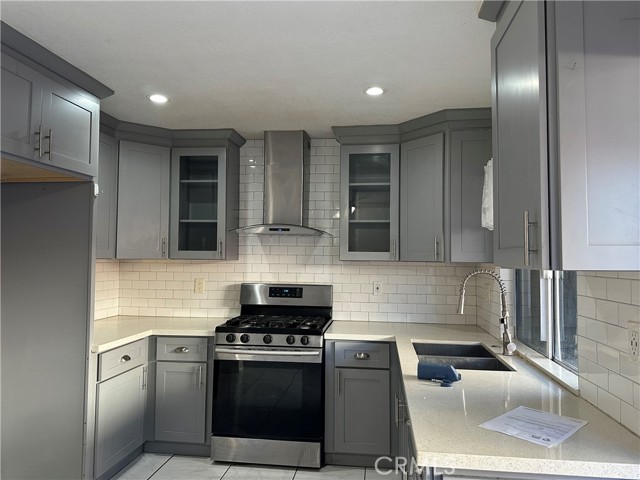 Detail Gallery Image 8 of 12 For 3927 W Mcfadden Ave #B,  Santa Ana,  CA 92704 - 2 Beds | 1/1 Baths