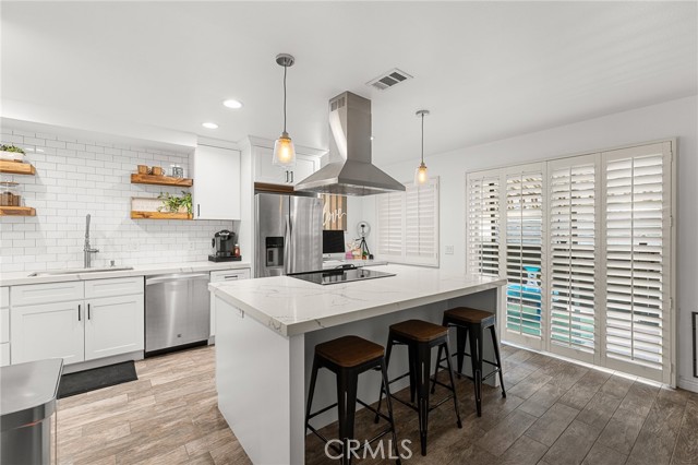 571 La Verne Street, Redlands CA: https://media.crmls.org/medias/c7187e26-6779-4b1c-a7b4-69e1e9e213c0.jpg