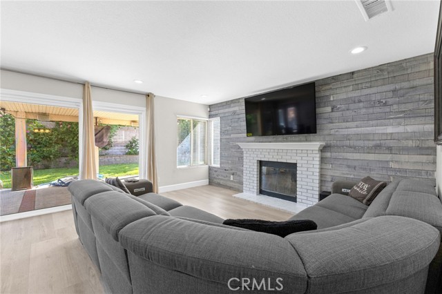 Detail Gallery Image 18 of 75 For 2488 W Summerset Dr, Rialto,  CA 92377 - 4 Beds | 3 Baths