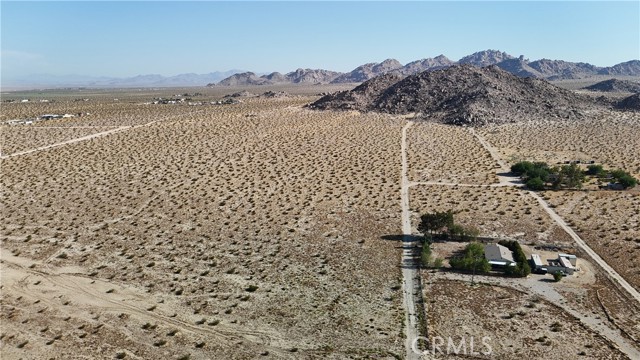 Detail Gallery Image 4 of 10 For 772 Porter St, Lucerne Valley,  CA 92356 - – Beds | – Baths