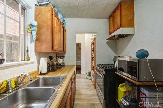 Detail Gallery Image 5 of 24 For 1341 N Fries, Wilmington,  CA 90744 - – Beds | – Baths