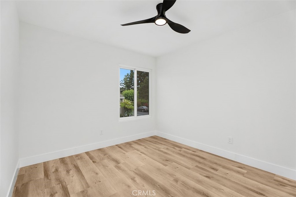 MLS #OC25225891 image #35