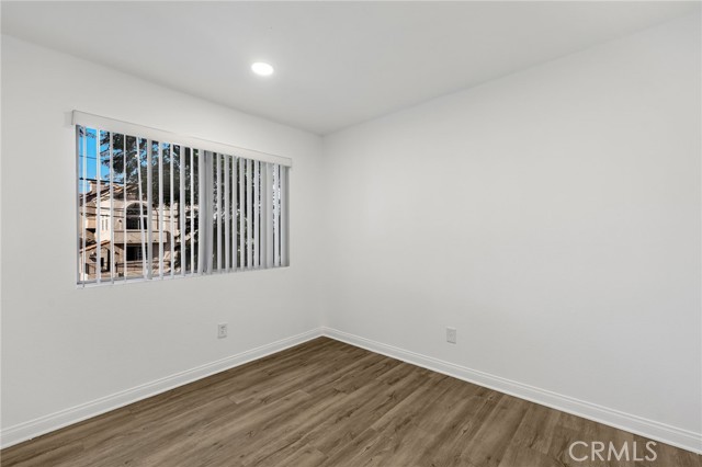 Detail Gallery Image 16 of 22 For 4406 Cahuenga Bld #101,  Toluca Lake,  CA 91602 - 3 Beds | 2 Baths