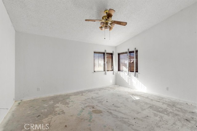 Detail Gallery Image 30 of 37 For 13511 Mountain Drive, Hesperia,  CA 92344 - 4 Beds | 2 Baths